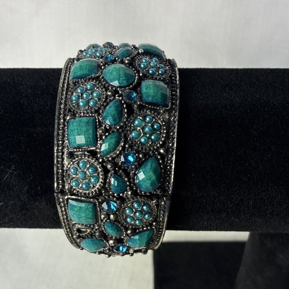 Cuff Bracelet Silver tone With Aqua Color Stones Costume Vintage Jewelry